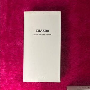 White Vacuum Blackhead Remover